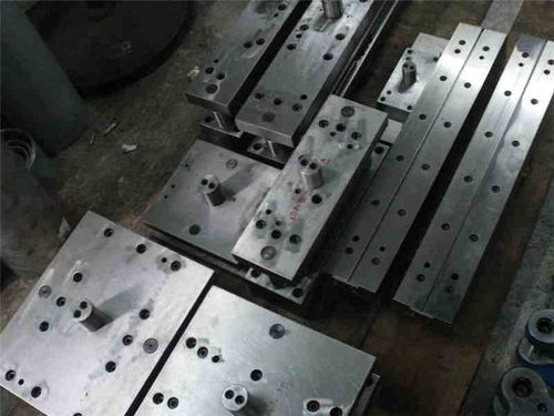沖壓模具加工廠(chǎng)家 模具加工廠(chǎng)家 三度機(jī)械來(lái)電洽談 查看